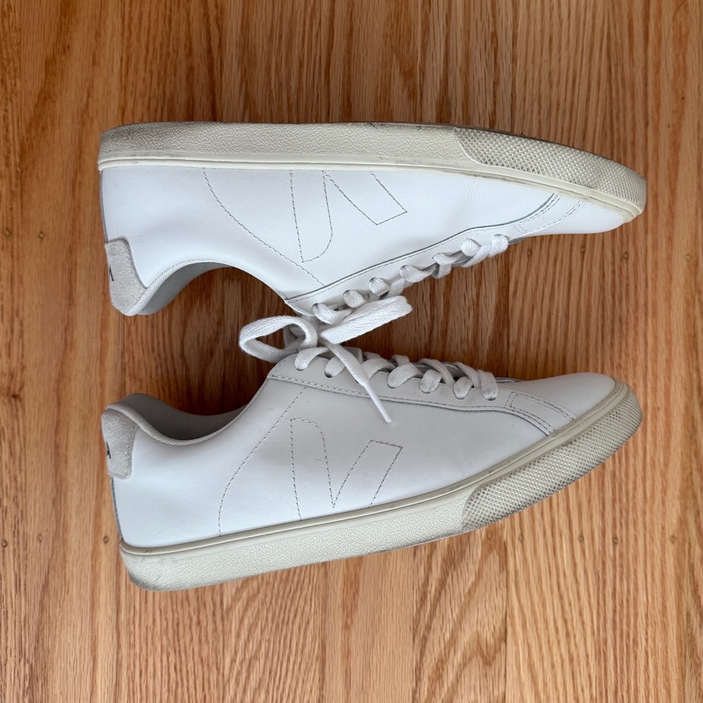 Veja Esplar White Sneaker - Size 38 / 7 or 7.5